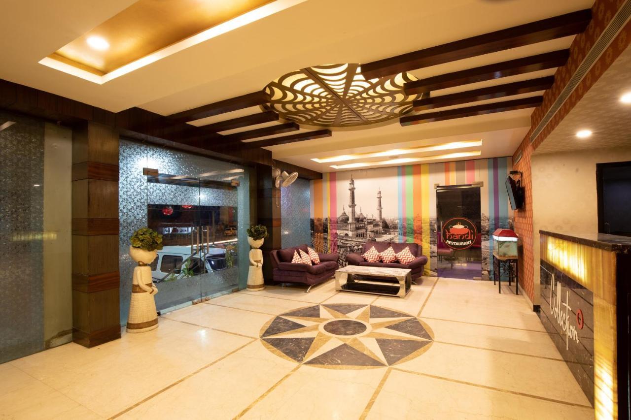 Oyo 79355 Collection O Hotel Adona Meenangadi Esterno foto
